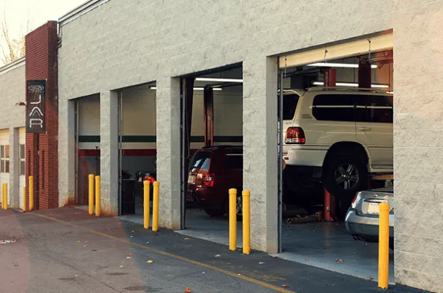 Outside view of Auto Shop Garage